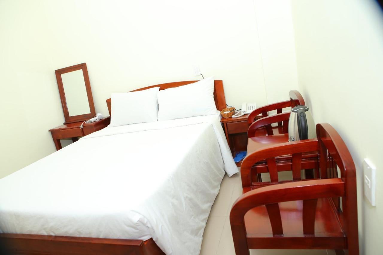 Khach San Tnk Hotel Can Tho Bagian luar foto
