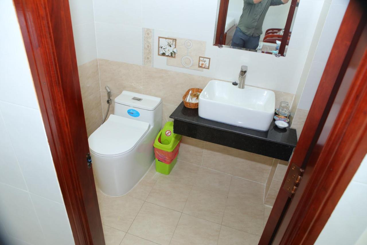 Khach San Tnk Hotel Can Tho Bagian luar foto